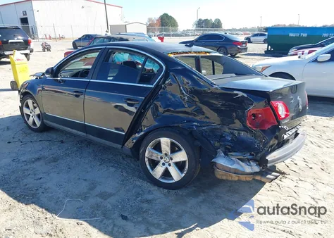 2008 Volkswagen Passat Komfort z USA, uszkodzony, nr VIN WVWAK73C28E159002